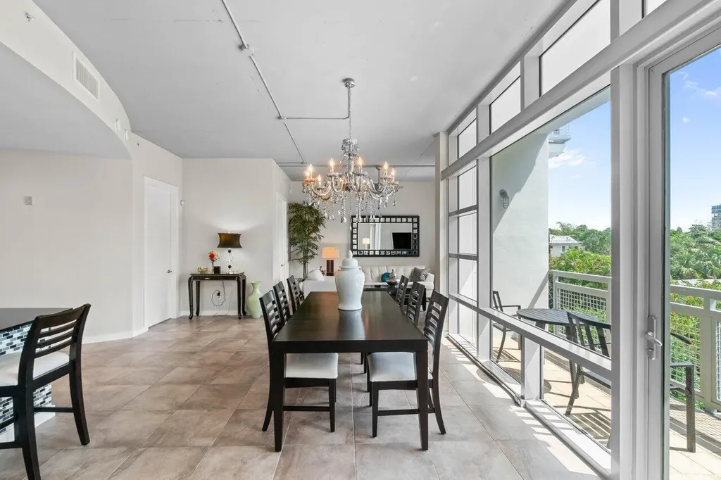 335 SE 6th Avenue Delray Beach FL 33483