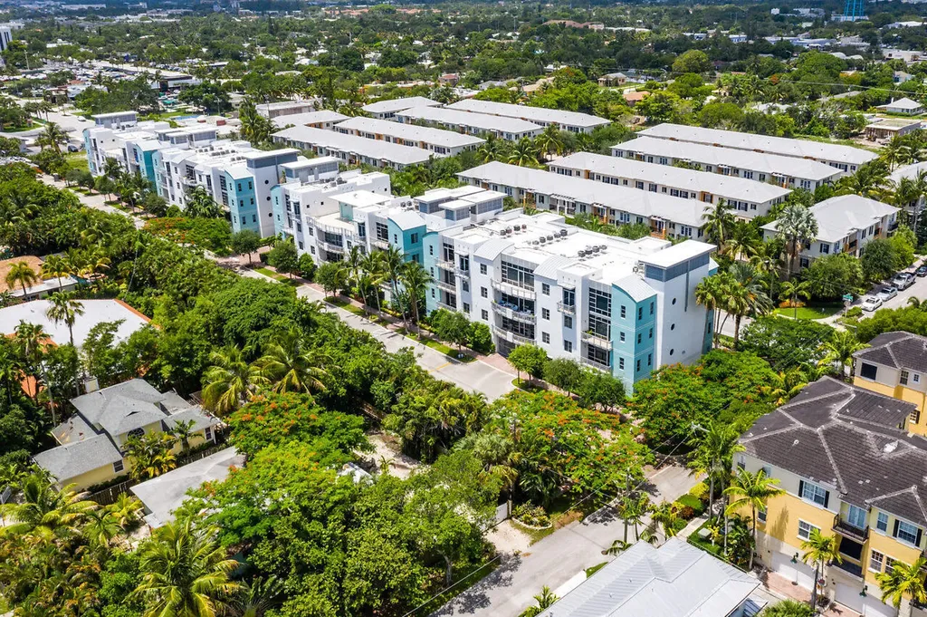 335 SE 6th Avenue Delray Beach FL 33483