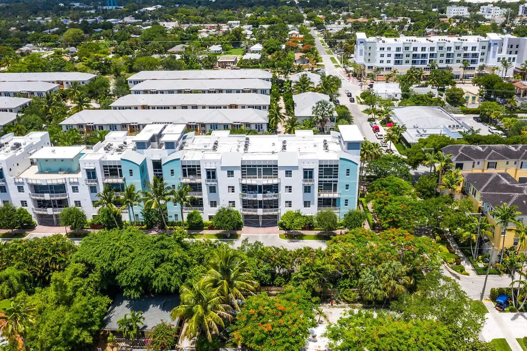 335 SE 6th Avenue Delray Beach FL 33483