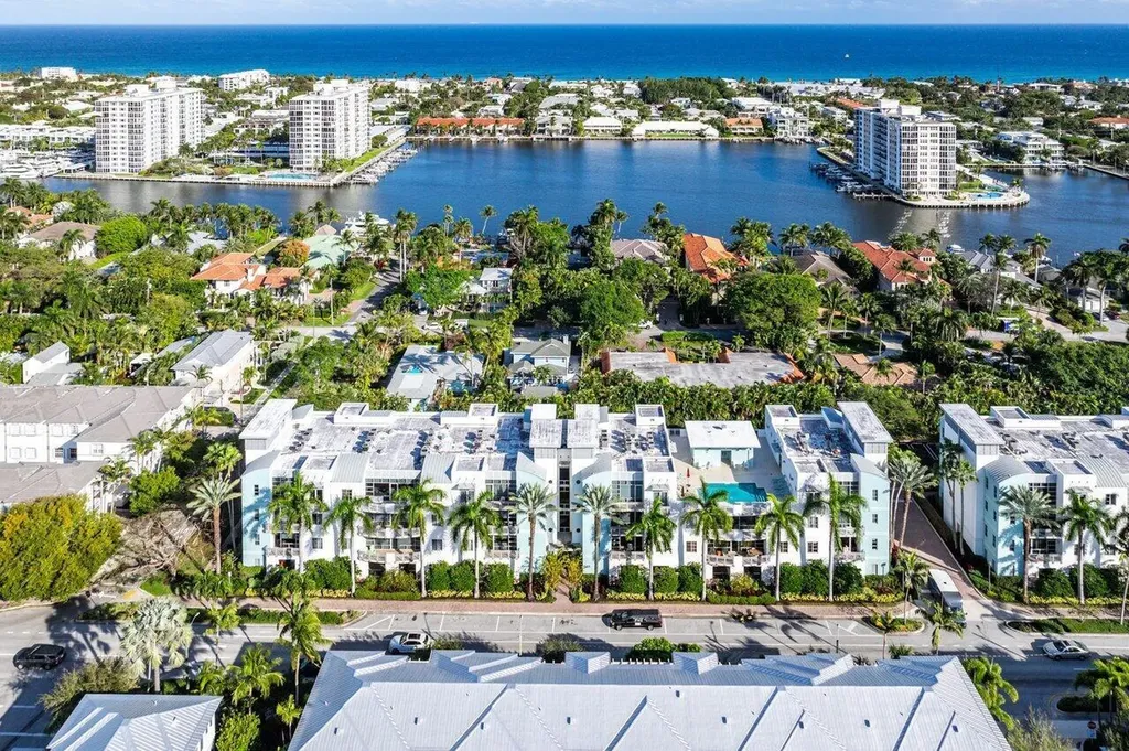 335 SE 6th Avenue Delray Beach FL 33483