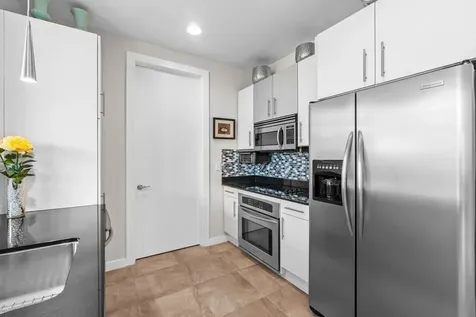 335 SE 6th Avenue Delray Beach FL 33483