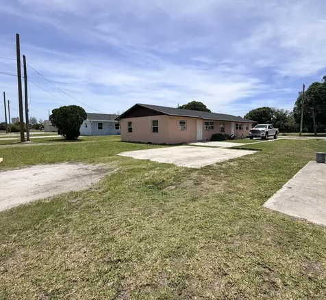 1225 Ave K Fort Pierce FL 34950