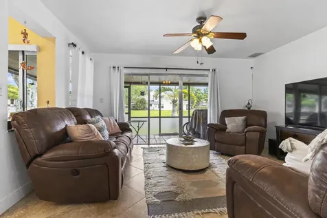 2030 Discovery Circle E Deerfield Beach FL 33442