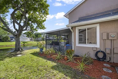 2030 Discovery Circle E Deerfield Beach FL 33442