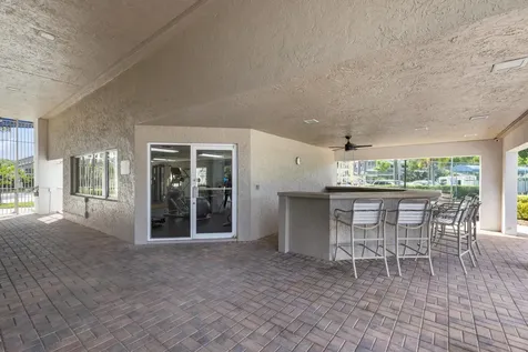 2030 Discovery Circle E Deerfield Beach FL 33442