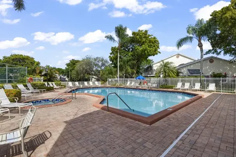 2030 Discovery Circle E Deerfield Beach FL 33442