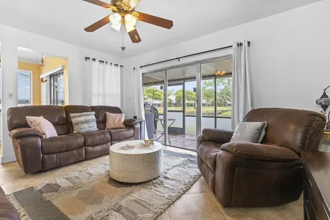2030 Discovery Circle E Deerfield Beach FL 33442