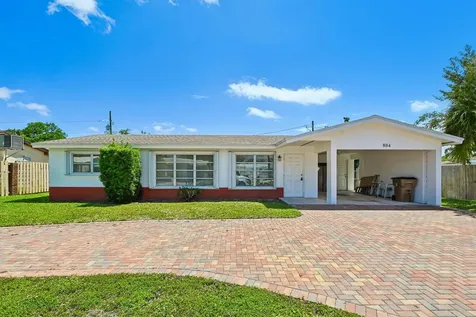 804 SE 16th Court Deerfield Beach FL 33441