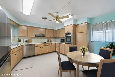 804 SE 16th Court Deerfield Beach FL 33441