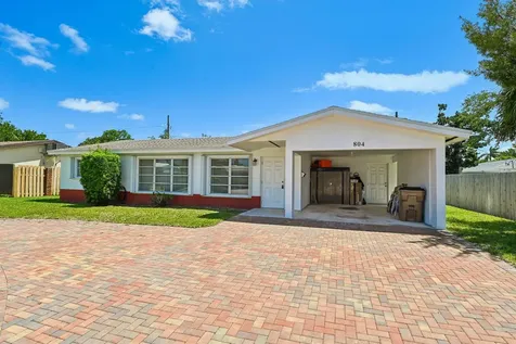 804 SE 16th Court Deerfield Beach FL 33441