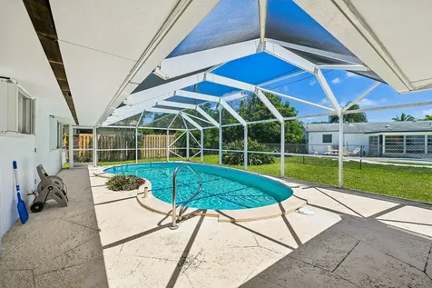 804 SE 16th Court Deerfield Beach FL 33441