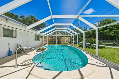804 SE 16th Court Deerfield Beach FL 33441