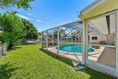 804 SE 16th Court Deerfield Beach FL 33441