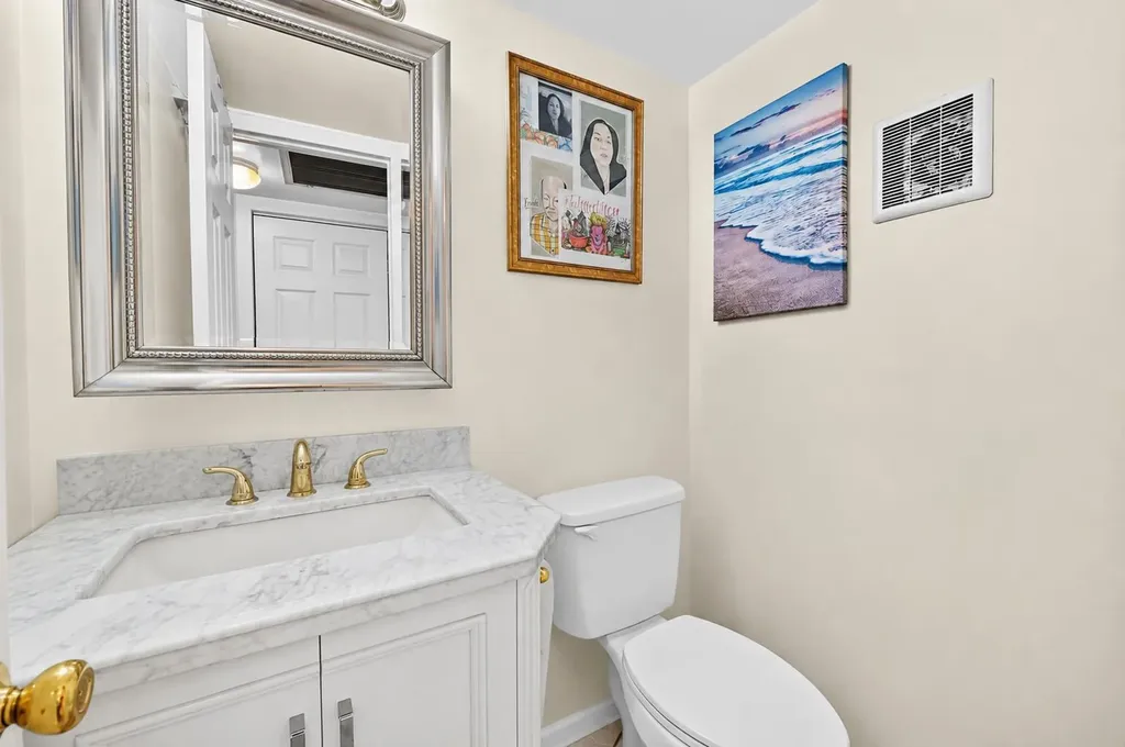 559 Mansfield Boca Raton FL 33434