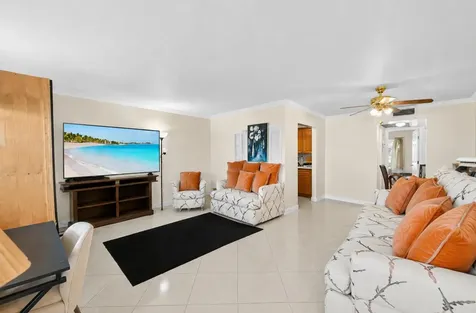 559 Mansfield Boca Raton FL 33434