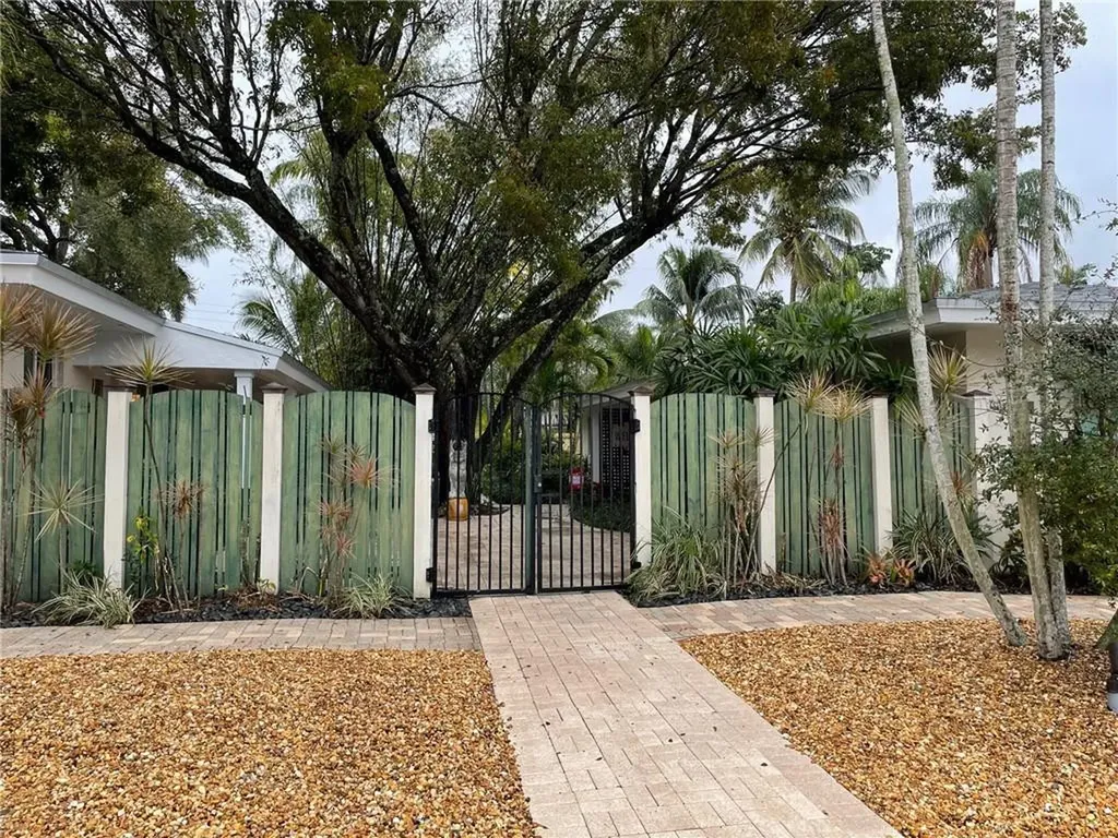 1408 NE 4th Place Fort Lauderdale FL 33301