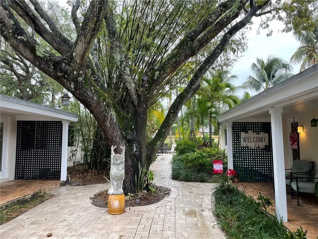 1408 NE 4th Place Fort Lauderdale FL 33301