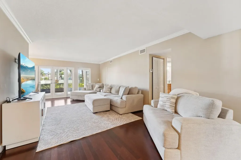100 Pelican Pointe Drive Delray Beach FL 33483