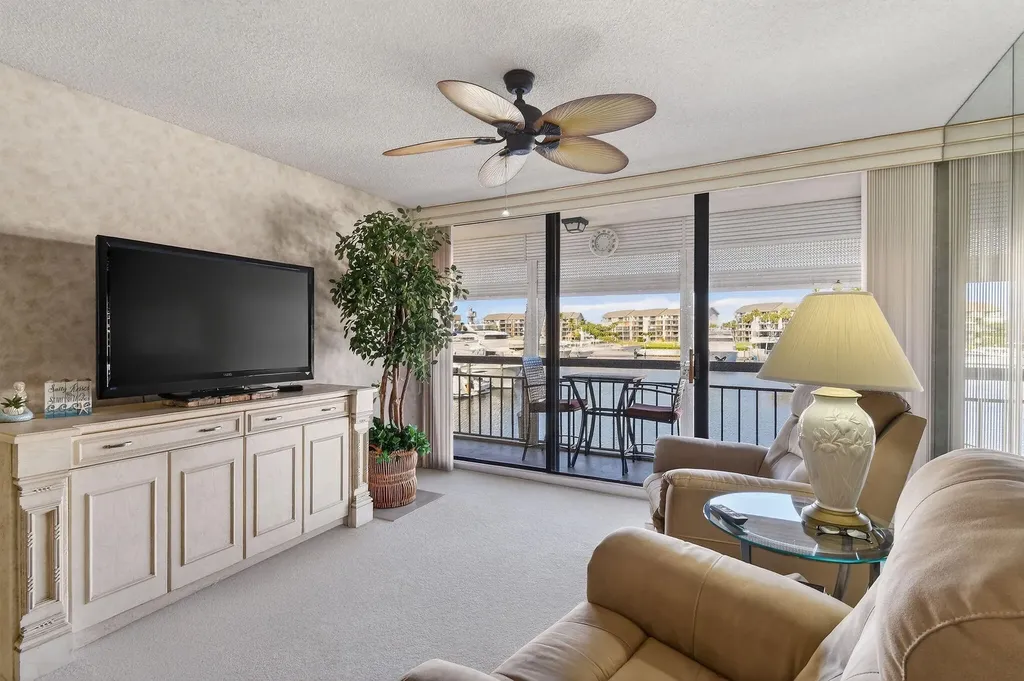 2401 Marina Isle Way Jupiter FL 33477