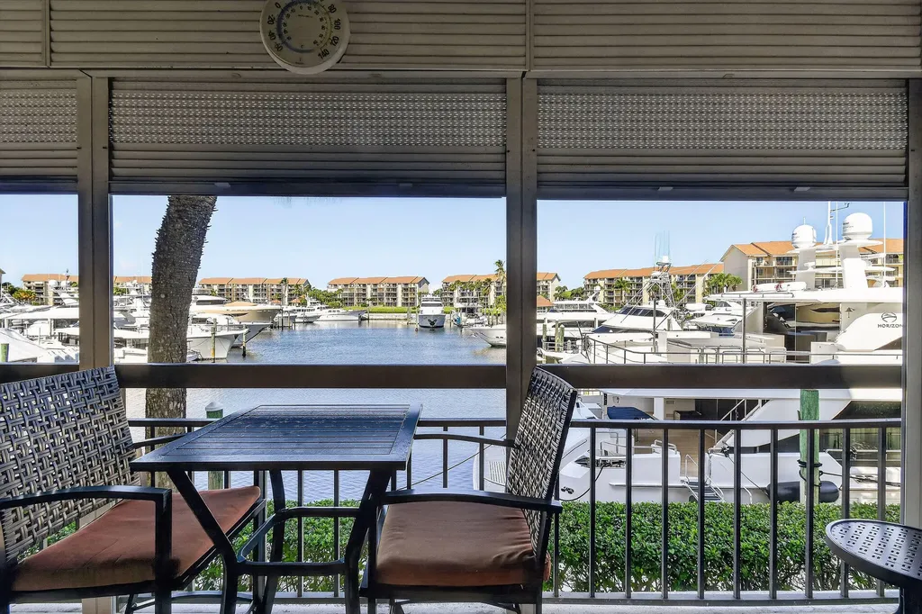 2401 Marina Isle Way Jupiter FL 33477
