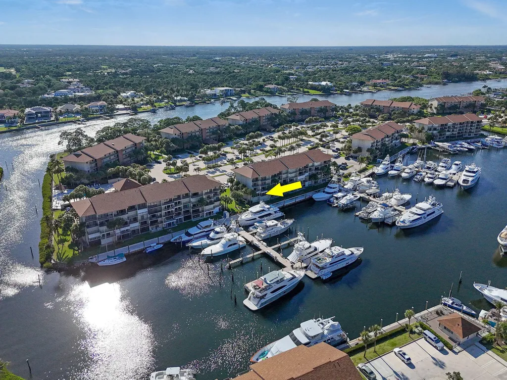 2401 Marina Isle Way Jupiter FL 33477