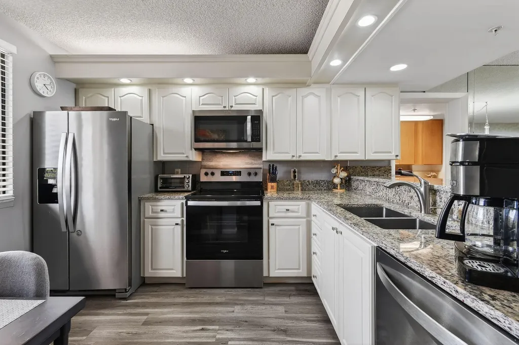 2401 Marina Isle Way Jupiter FL 33477