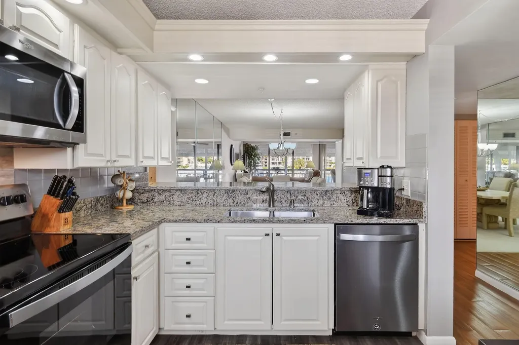 2401 Marina Isle Way Jupiter FL 33477