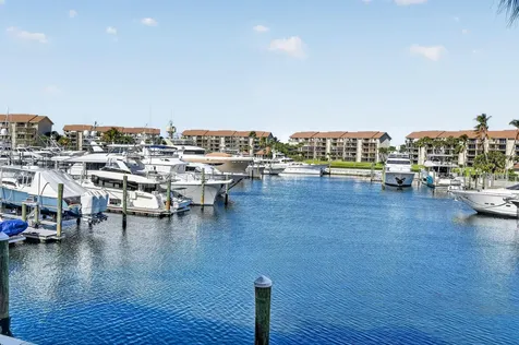 2401 Marina Isle Way Jupiter FL 33477