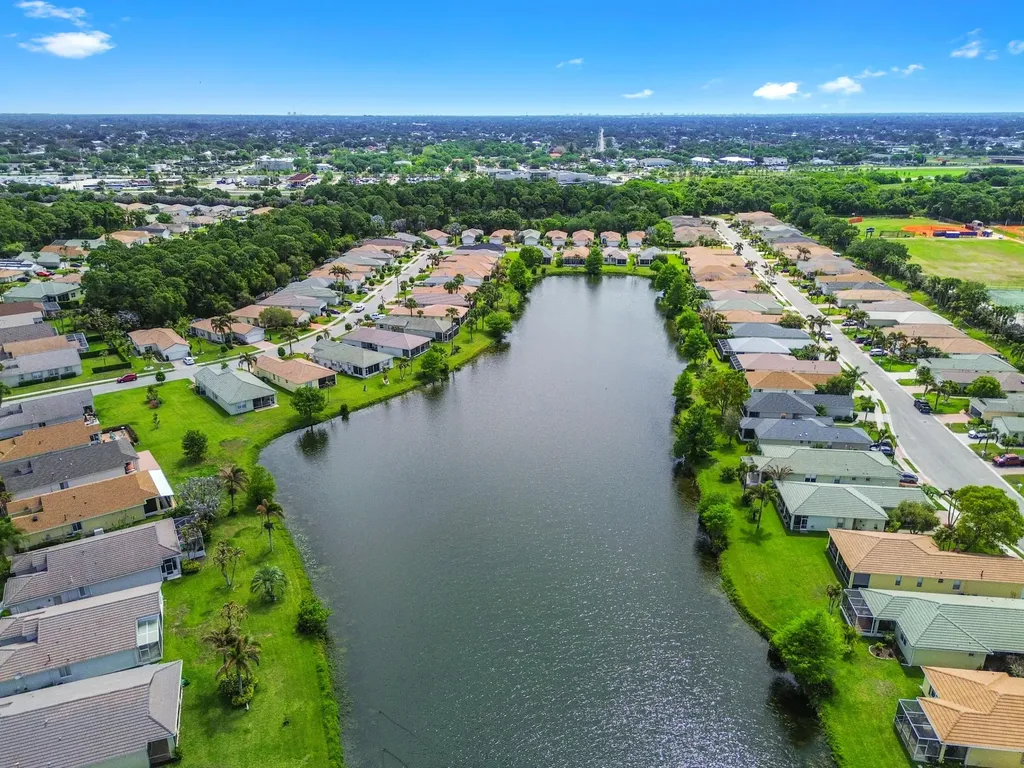 739 SW Rocky Bayou Terrace Port St Lucie FL 34986