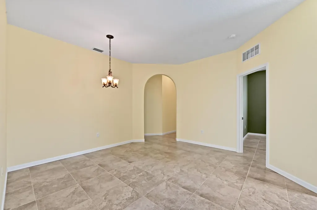 739 SW Rocky Bayou Terrace Port St Lucie FL 34986