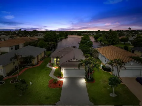739 SW Rocky Bayou Terrace Port St Lucie FL 34986
