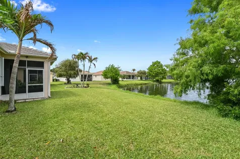 739 SW Rocky Bayou Terrace Port St Lucie FL 34986