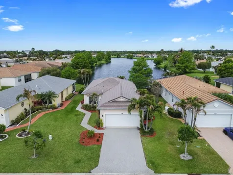 739 SW Rocky Bayou Terrace Port St Lucie FL 34986