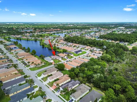 739 SW Rocky Bayou Terrace Port St Lucie FL 34986