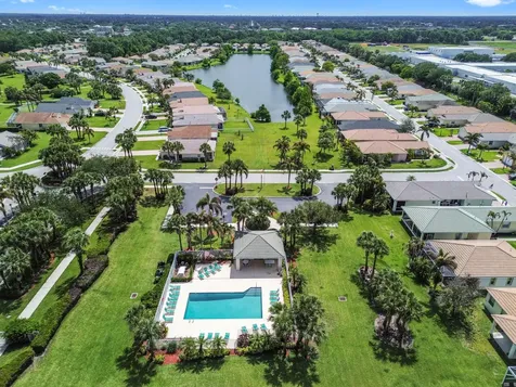 739 SW Rocky Bayou Terrace Port St Lucie FL 34986