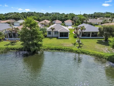 739 SW Rocky Bayou Terrace Port St Lucie FL 34986