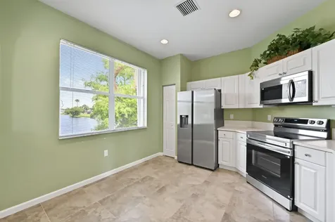 739 SW Rocky Bayou Terrace Port St Lucie FL 34986
