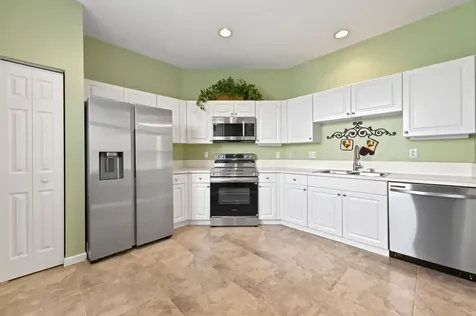739 SW Rocky Bayou Terrace Port St Lucie FL 34986