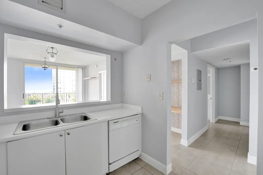3020 NE 32nd Avenue Fort Lauderdale FL 33308