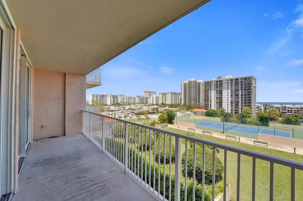 3020 NE 32nd Avenue Fort Lauderdale FL 33308
