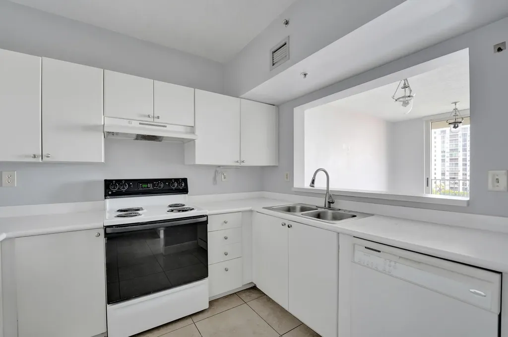 3020 NE 32nd Avenue Fort Lauderdale FL 33308