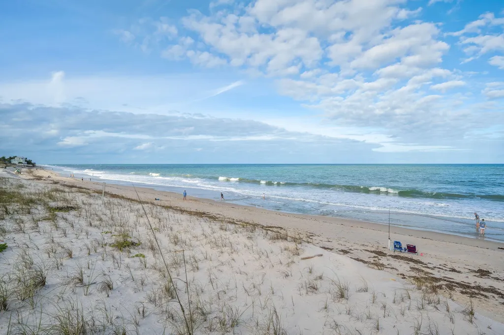 1930 Frosted Turquoise Way Vero Beach FL 32963