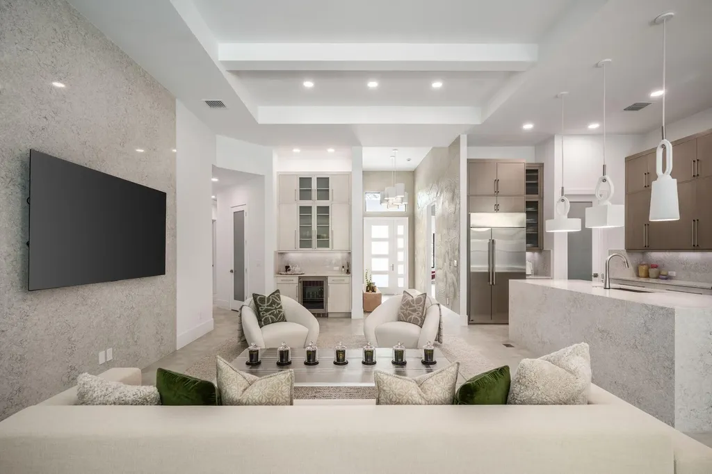 1930 Frosted Turquoise Way Vero Beach FL 32963