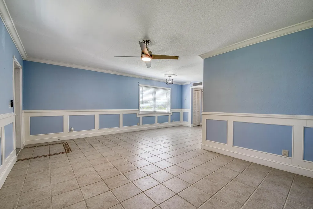 960 Flanders T Delray Beach FL 33484