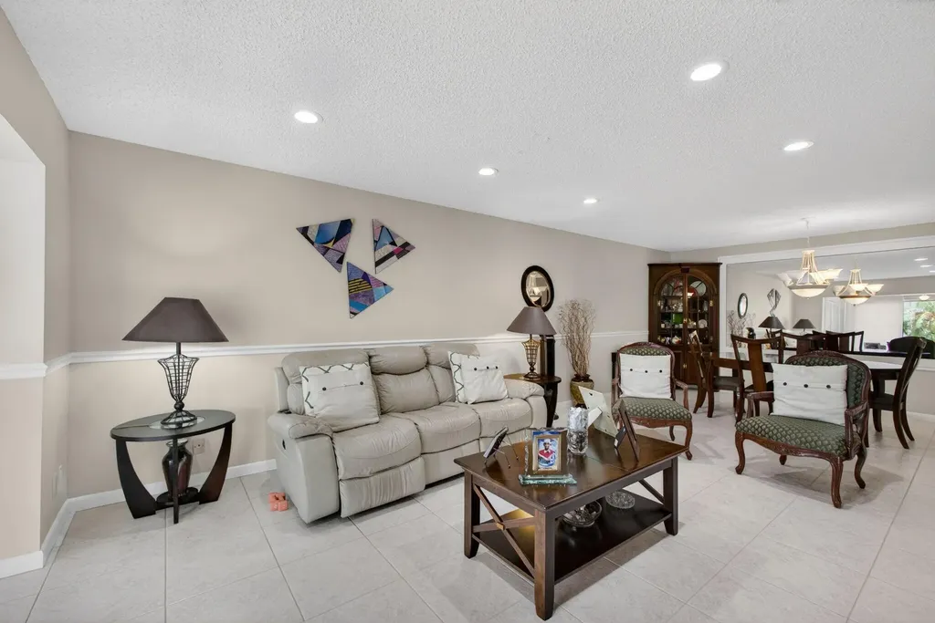 127 Lake Gloria Drive West Palm Beach FL 33411