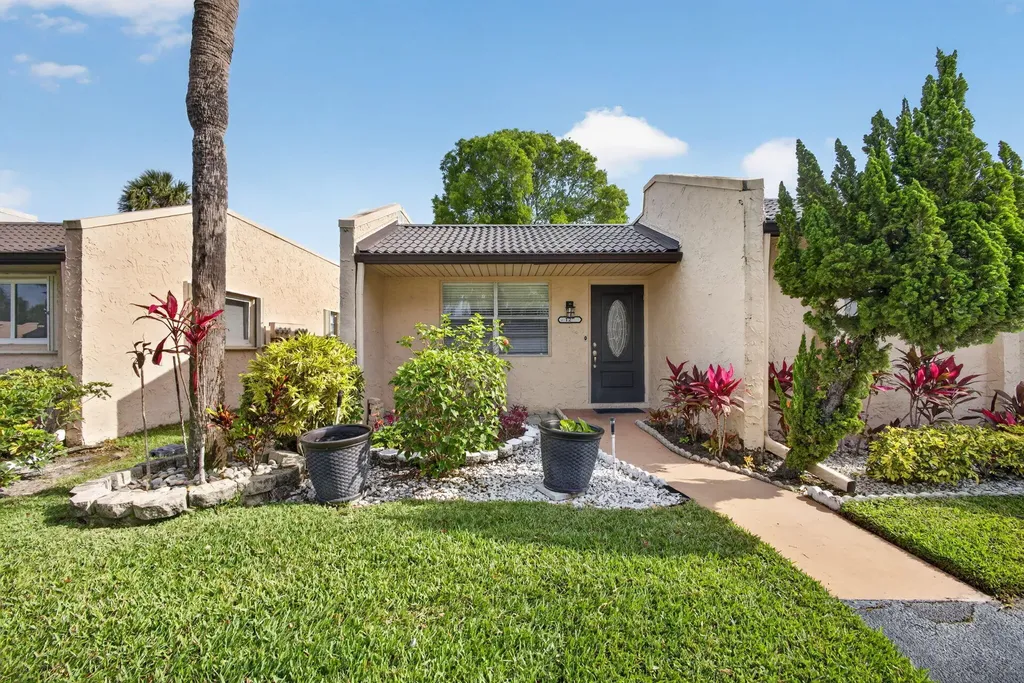 127 Lake Gloria Drive West Palm Beach FL 33411
