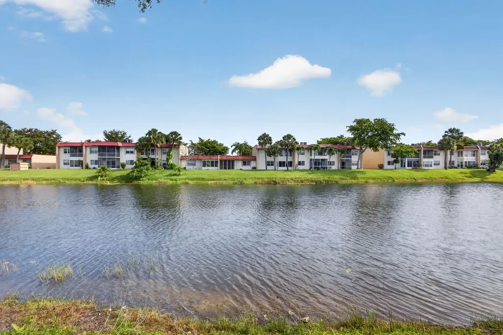 127 Lake Gloria Drive West Palm Beach FL 33411