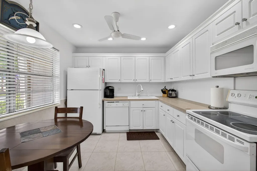 127 Lake Gloria Drive West Palm Beach FL 33411