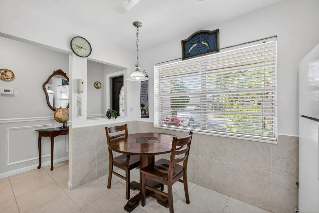 127 Lake Gloria Drive West Palm Beach FL 33411