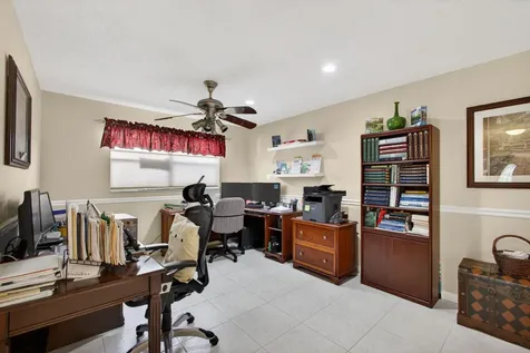 127 Lake Gloria Drive West Palm Beach FL 33411